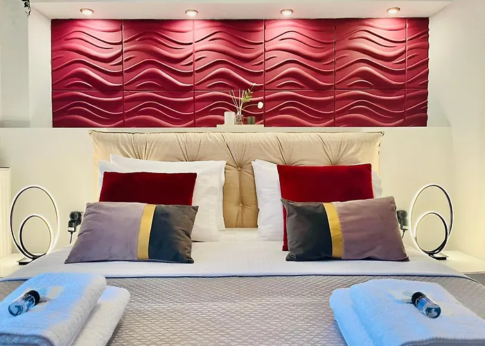 Elite Deluxe 2 * Cavala